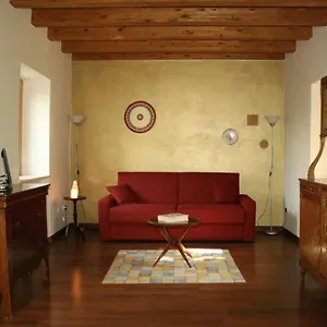 Casa Jasmin, 2 Piani Con Giardinetto Privato Verona